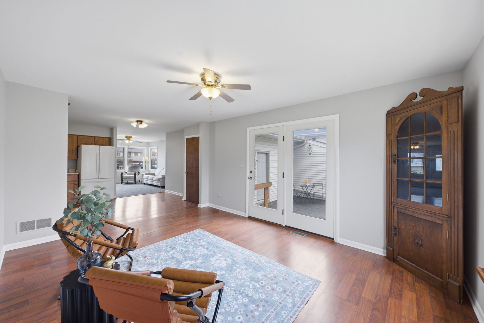 5S333 Stewart Drive, Naperville, IL 60563