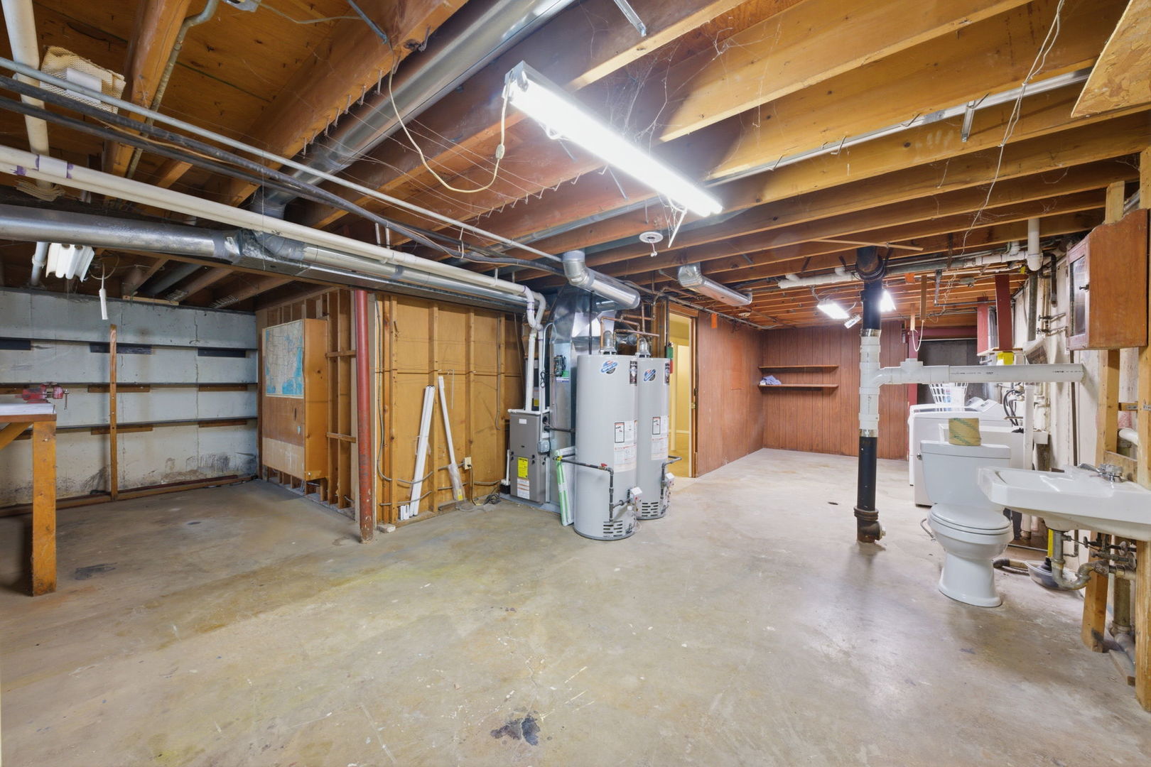 5S333 Stewart Drive, Naperville, IL 60563