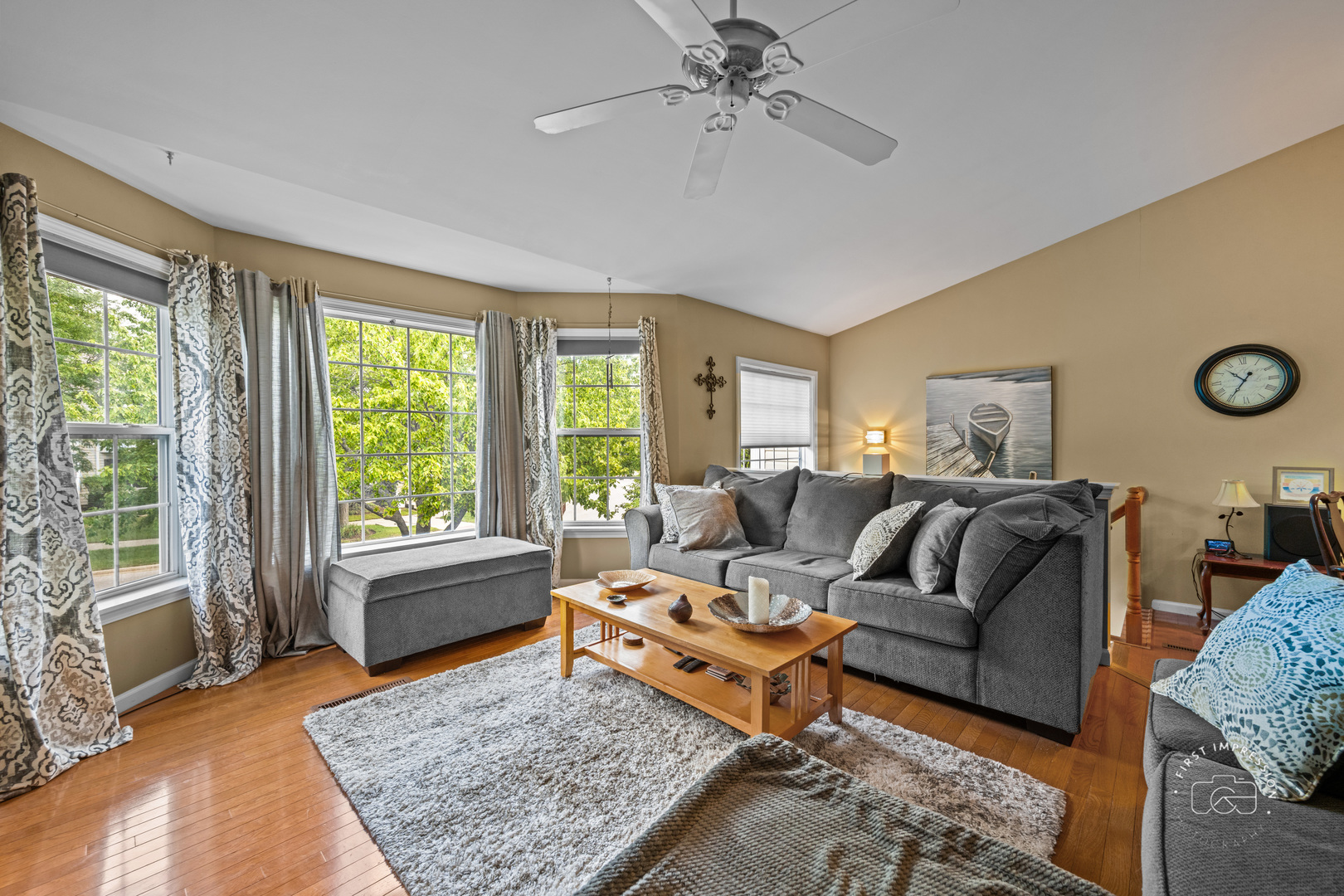 1202 Fox Hill Lane, North Aurora, IL 60542