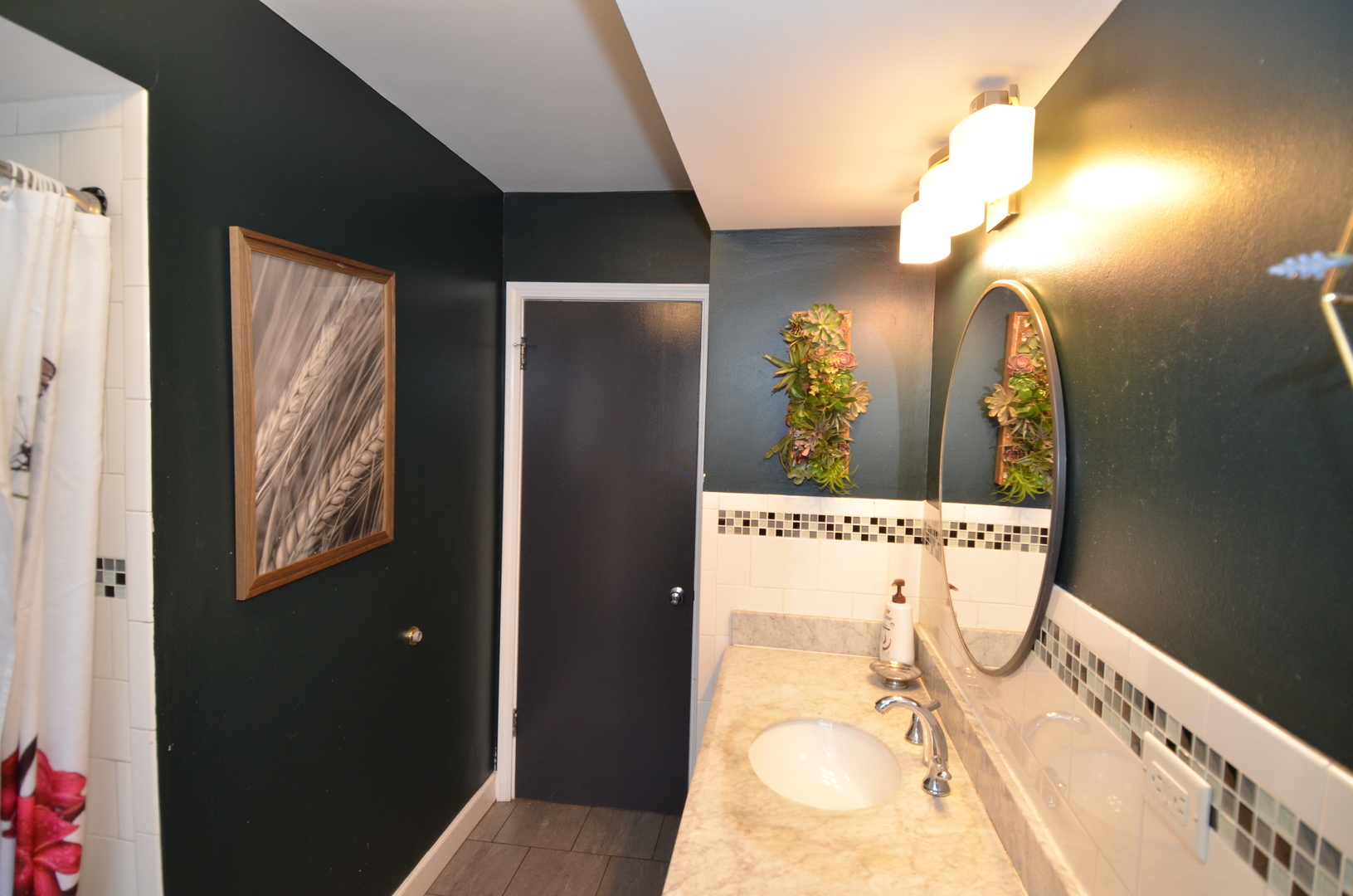 7235 W Barry Avenue, Chicago, IL 60707