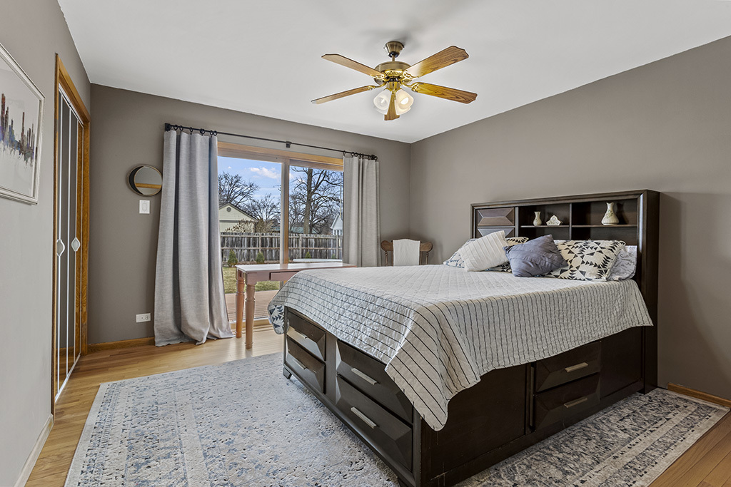 12401 S 68th Court, Palos Heights, IL 60463