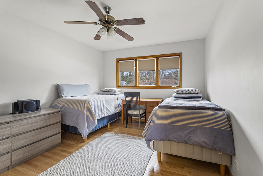 12401 S 68th Court, Palos Heights, IL 60463