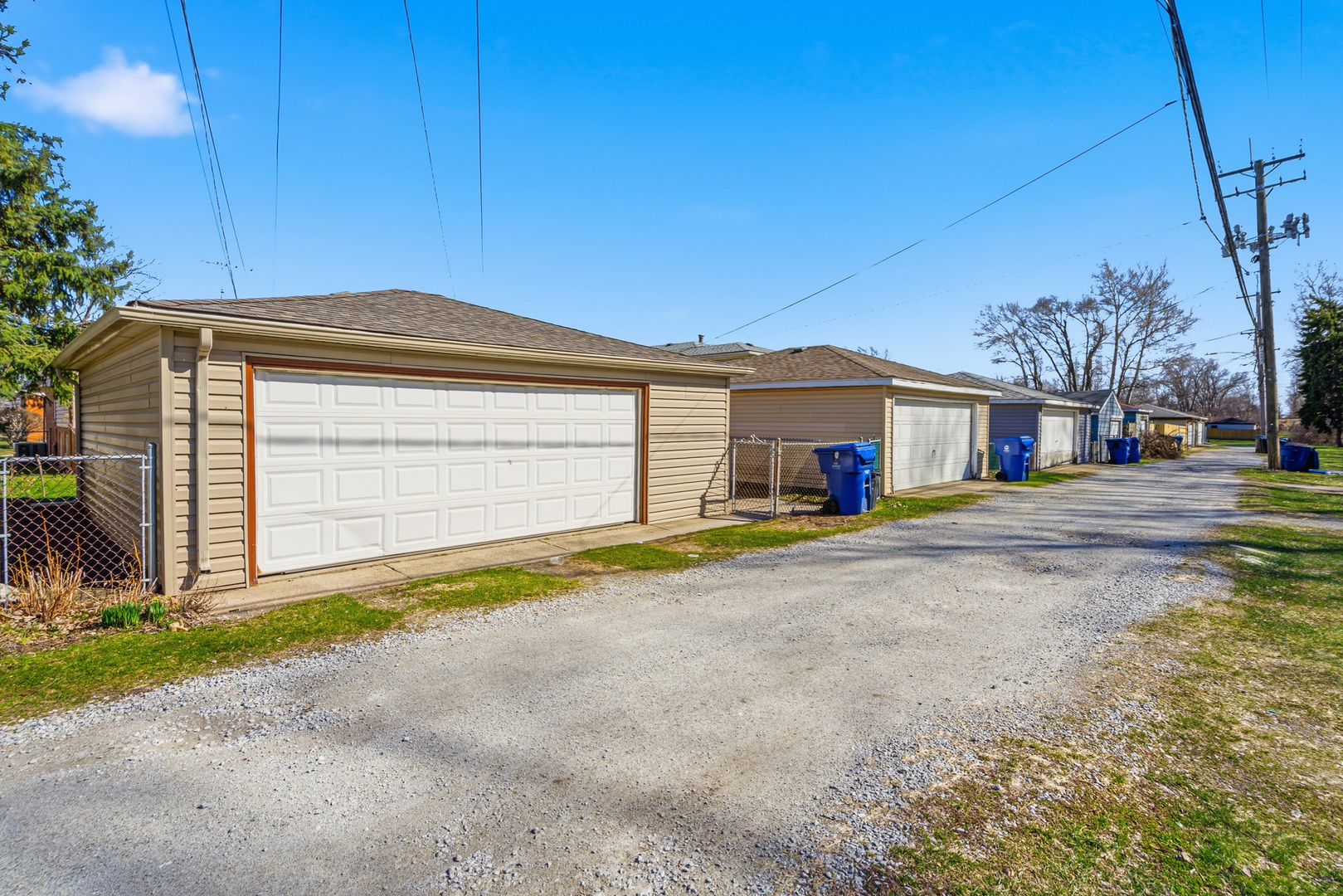 14114 S Saginaw Avenue, Burnham, IL 60633