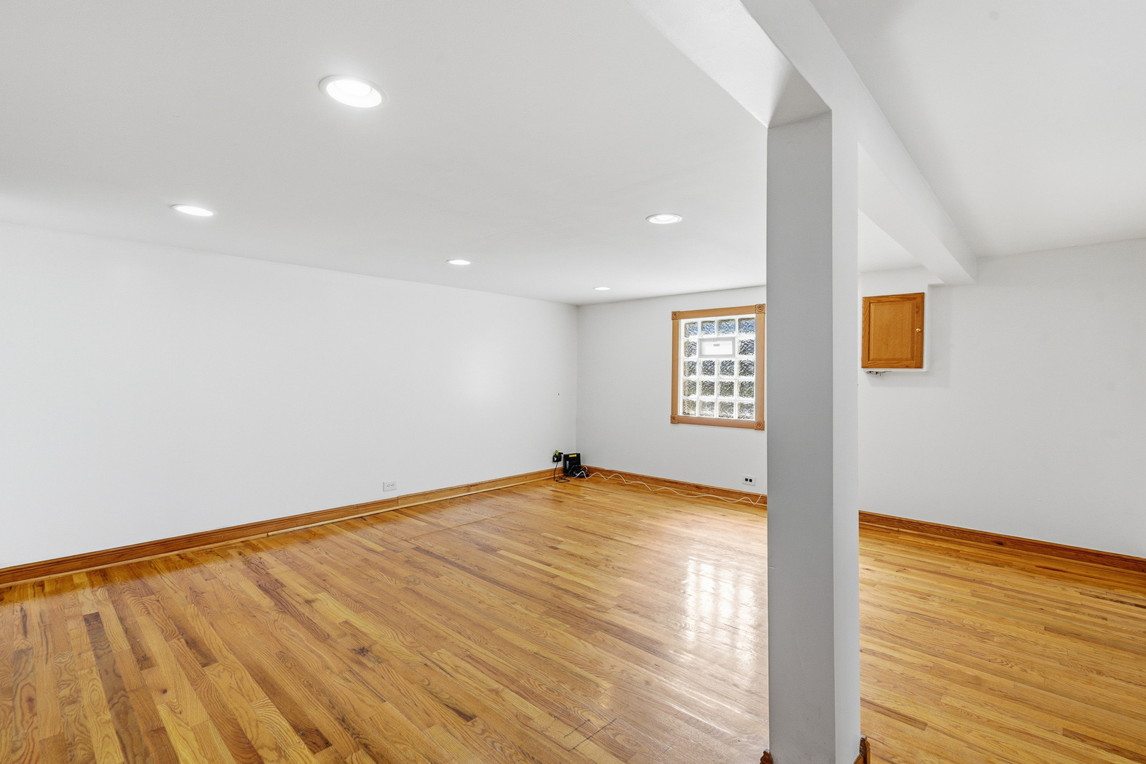 14114 S Saginaw Avenue, Burnham, IL 60633