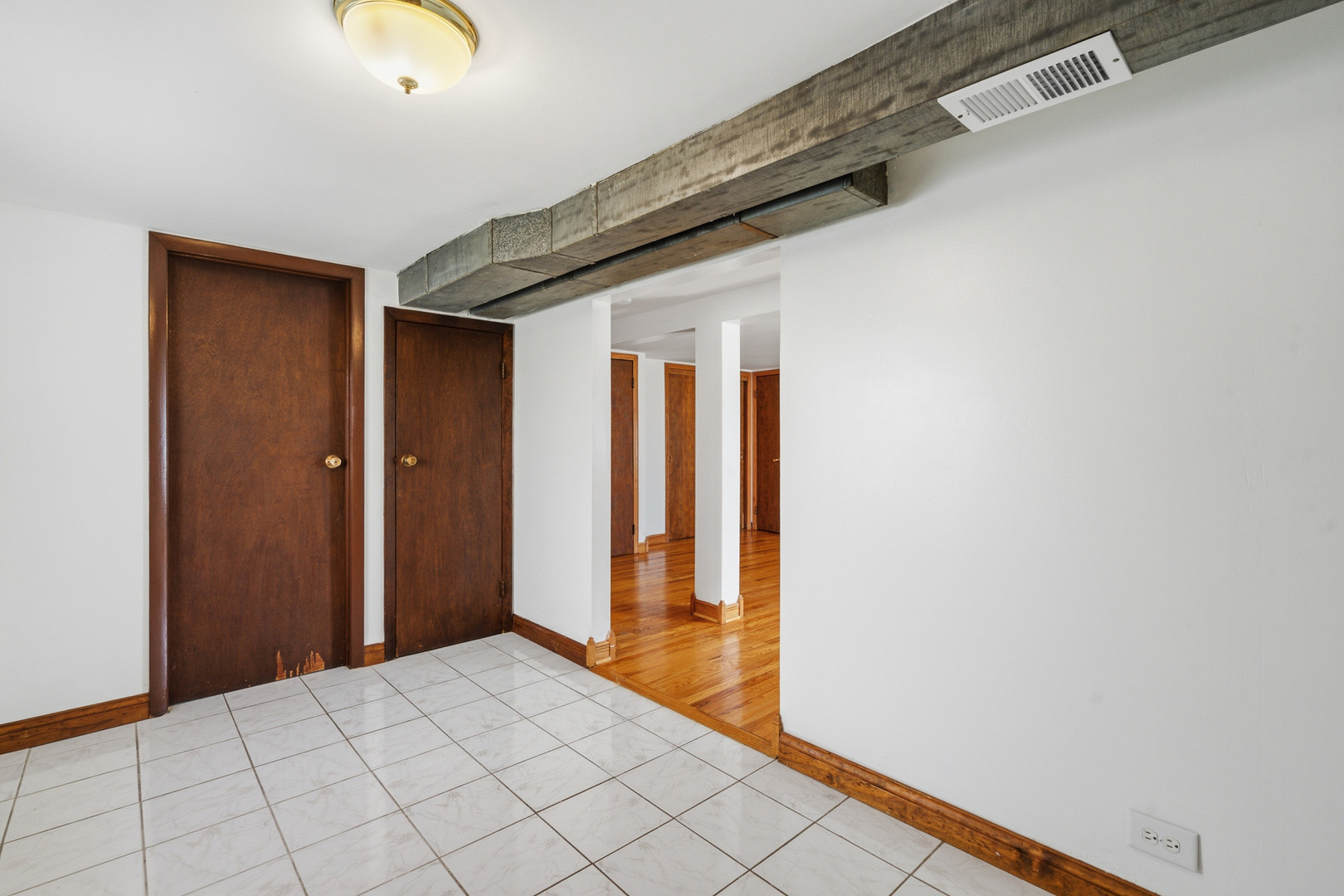 14114 S Saginaw Avenue, Burnham, IL 60633