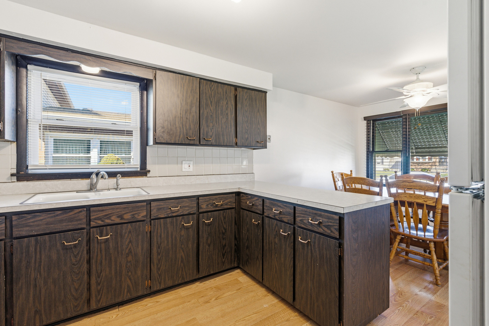 14114 S Saginaw Avenue, Burnham, IL 60633