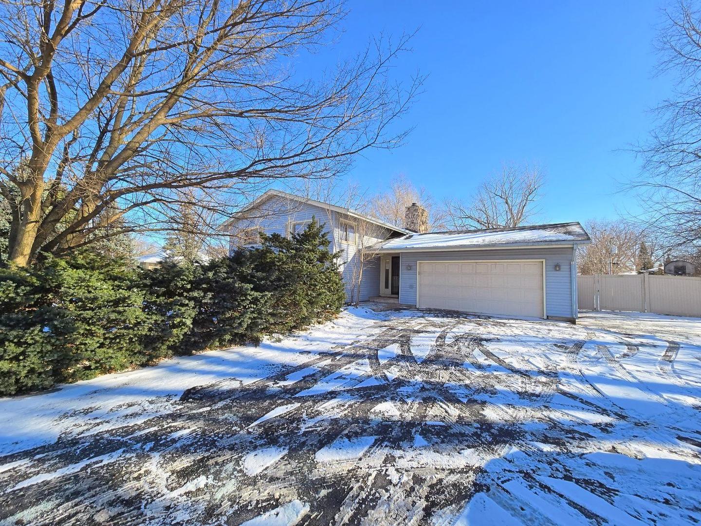 1455 Bloomingdale Road, Glendale Heights, IL 60139