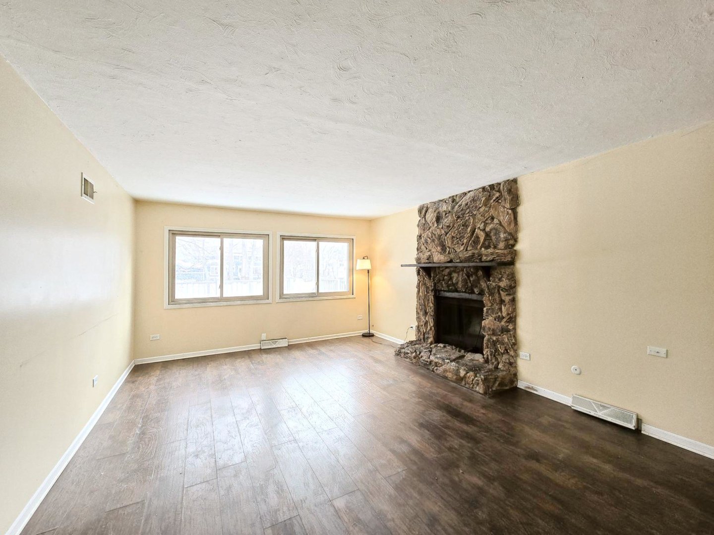 1455 Bloomingdale Road, Glendale Heights, IL 60139