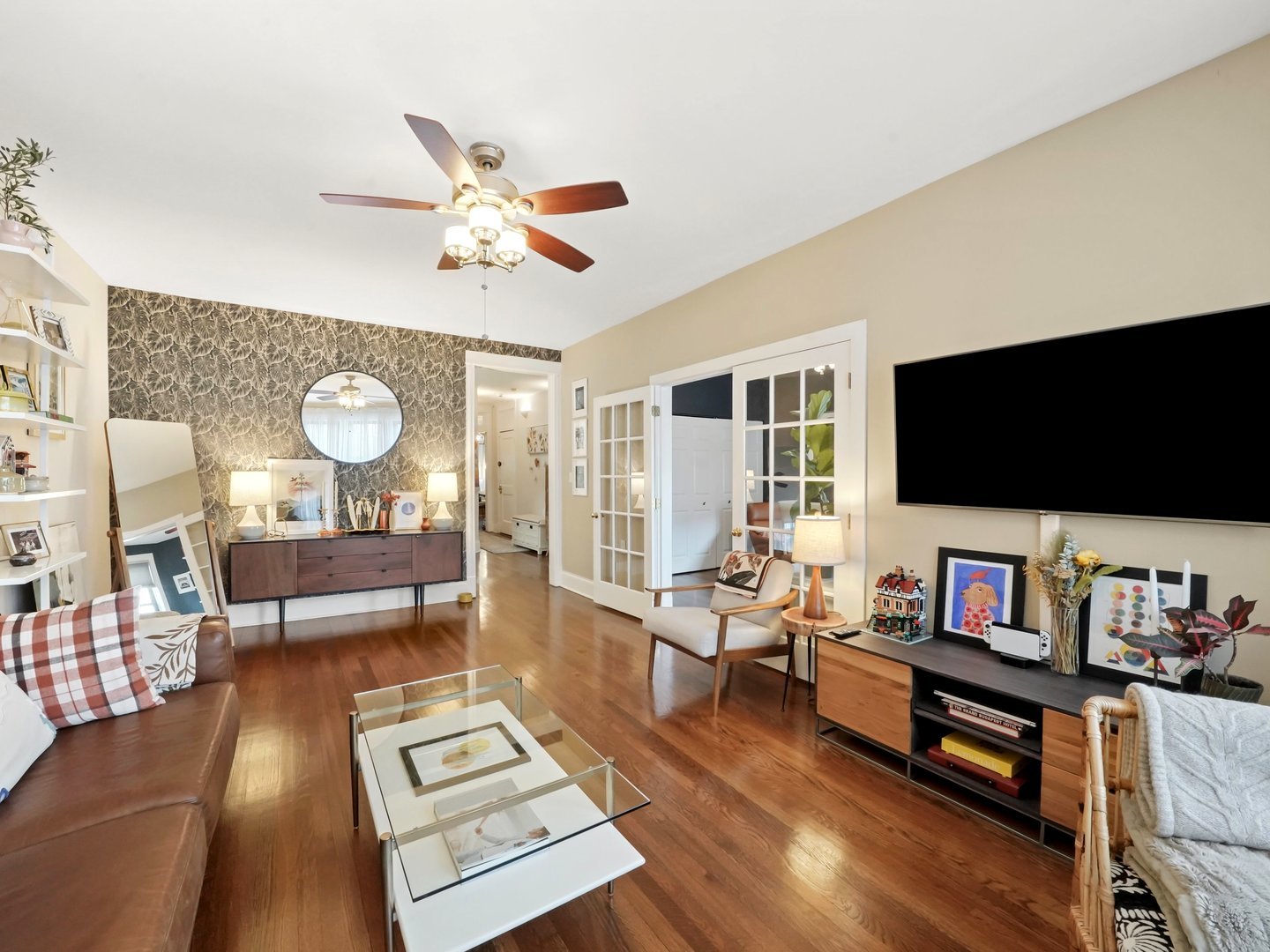 2956 N CLARK Street #2, Chicago, IL 60657