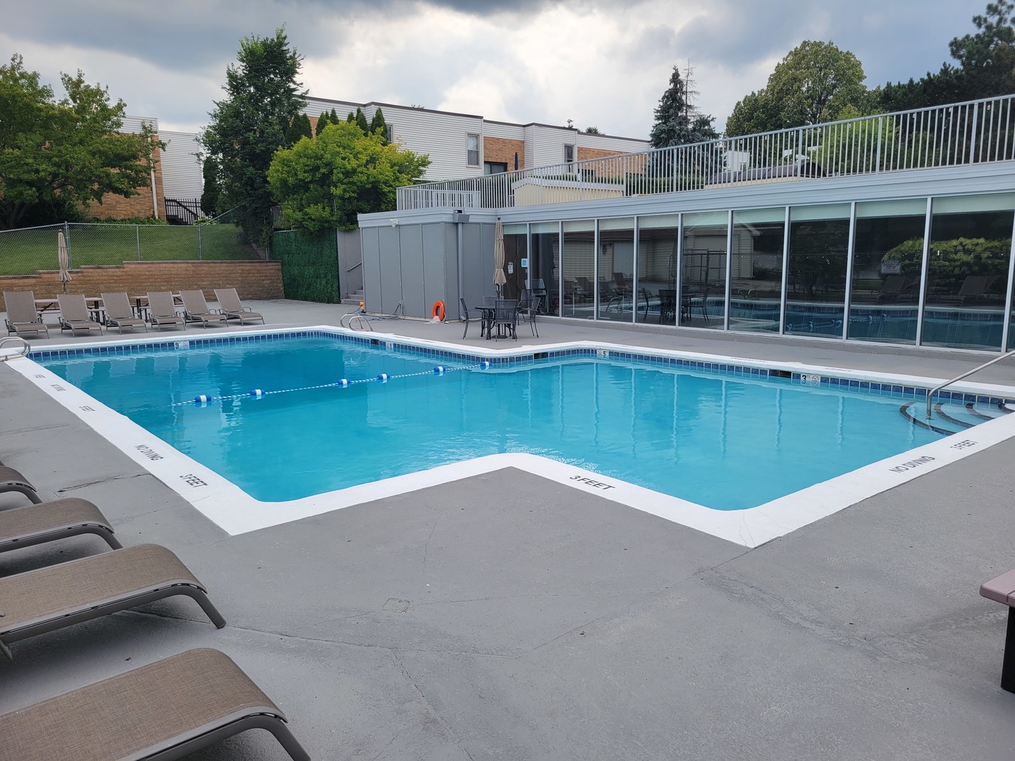 368 Willow Tree Court, Hoffman Estates, IL 60169