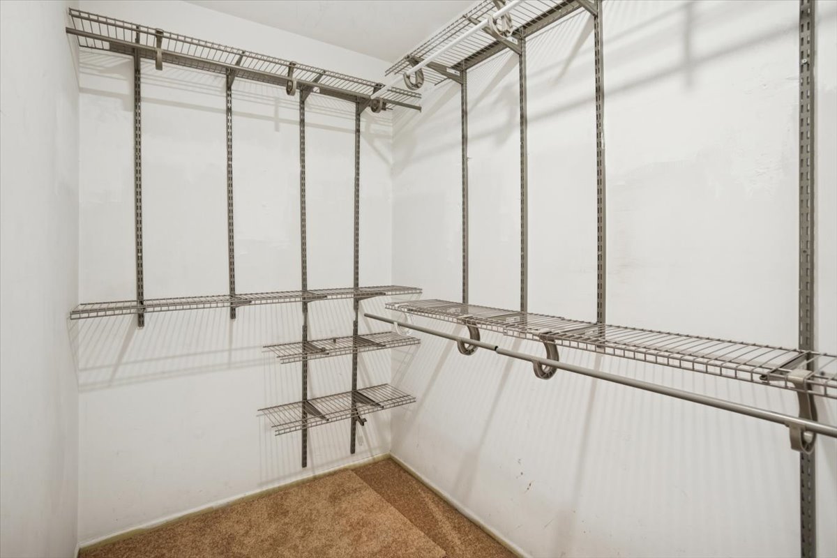 368 Willow Tree Court, Hoffman Estates, IL 60169