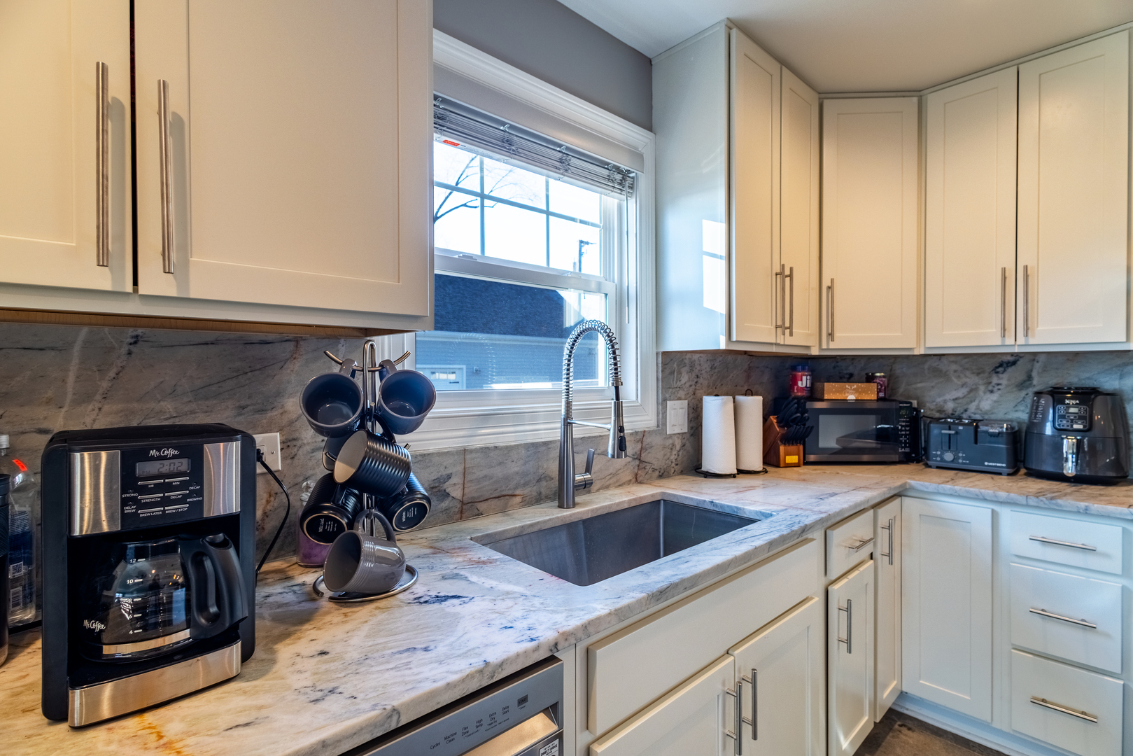 2303 Fairview Avenue, Johnsburg, IL 60051