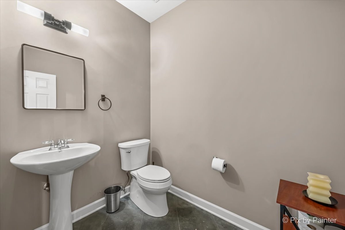 7 Birchwood Court, Lake In The Hills, IL 60156