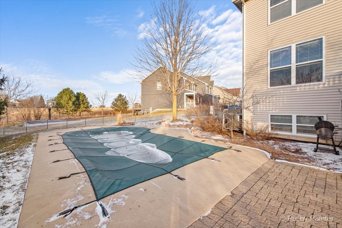 7 Birchwood Court, Lake In The Hills, IL 60156