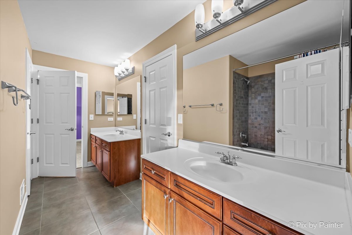 7 Birchwood Court, Lake In The Hills, IL 60156