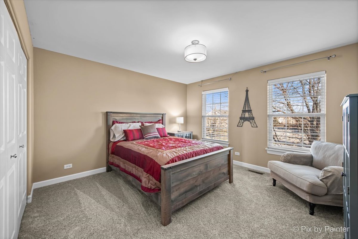 7 Birchwood Court, Lake In The Hills, IL 60156