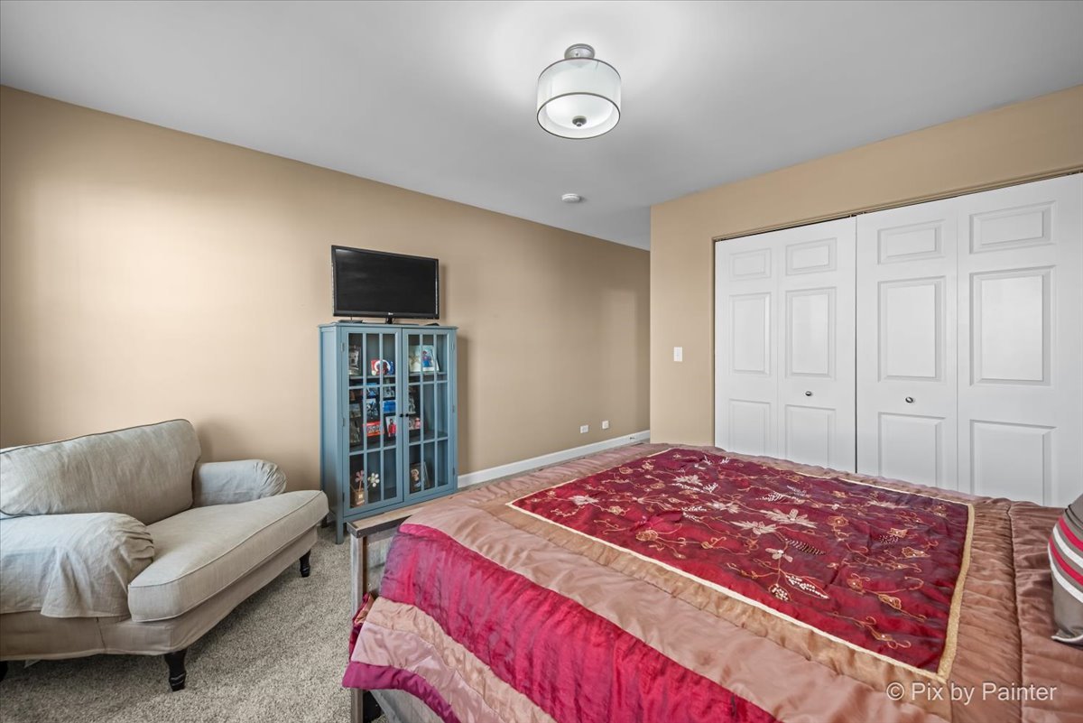 7 Birchwood Court, Lake In The Hills, IL 60156