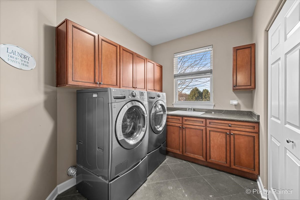 7 Birchwood Court, Lake In The Hills, IL 60156