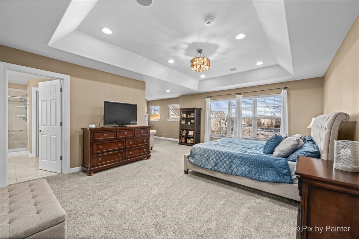 7 Birchwood Court, Lake In The Hills, IL 60156