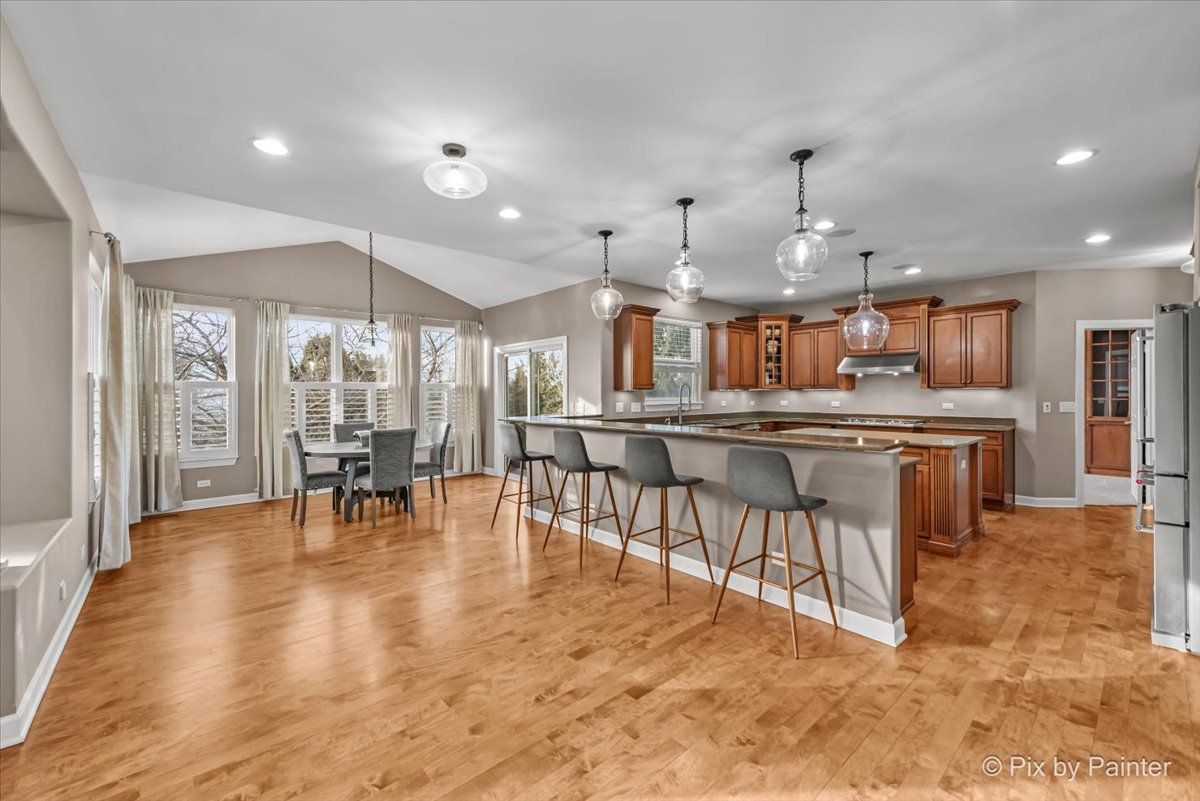 7 Birchwood Court, Lake In The Hills, IL 60156