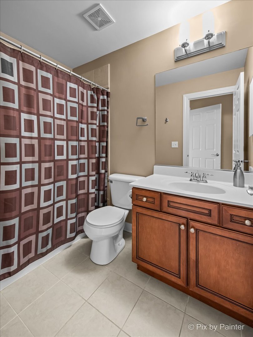 7 Birchwood Court, Lake In The Hills, IL 60156