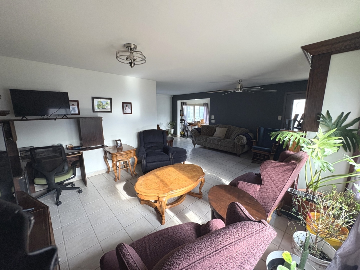 631 Bent Street, Elgin, IL 60120