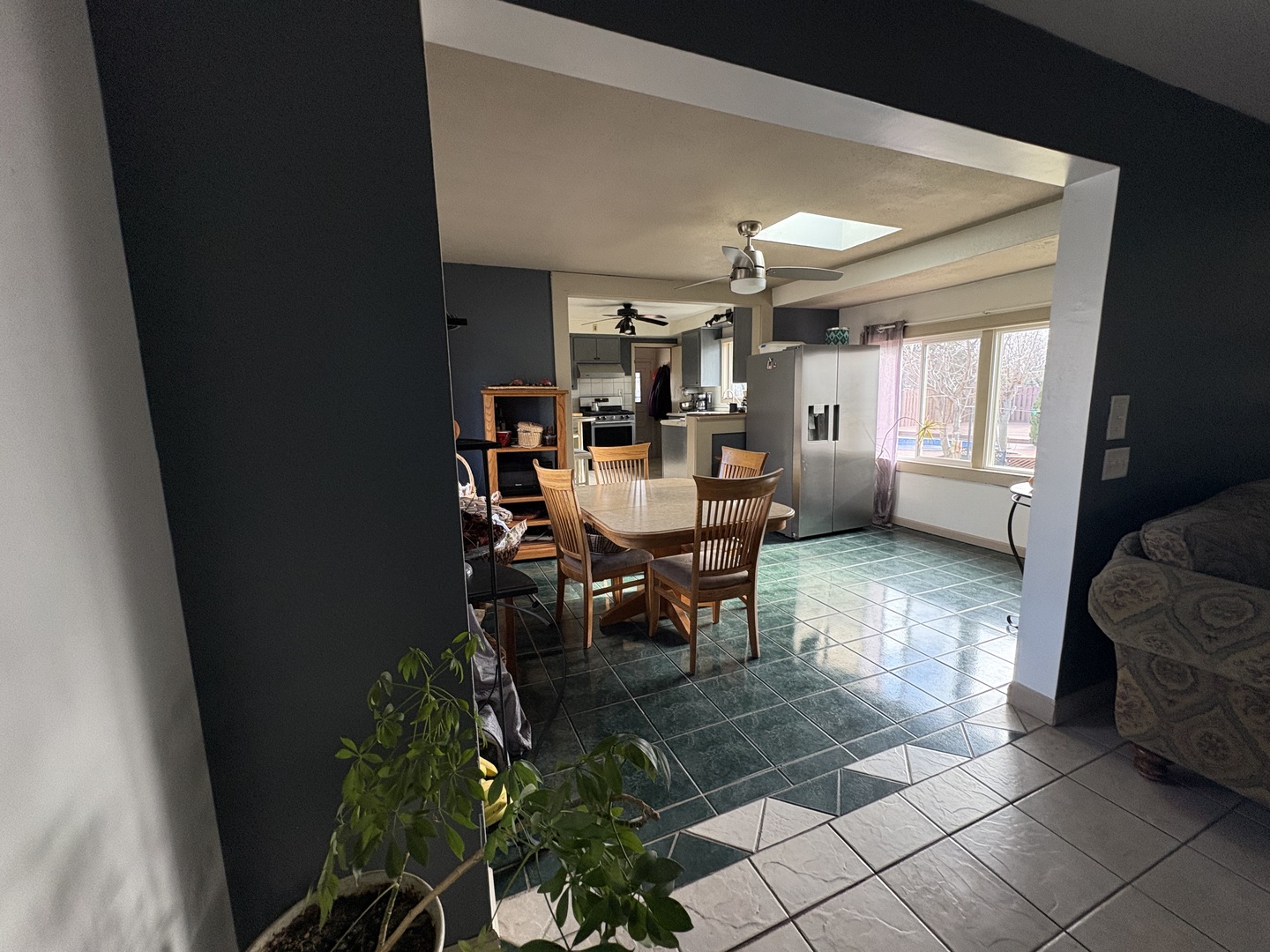 631 Bent Street, Elgin, IL 60120