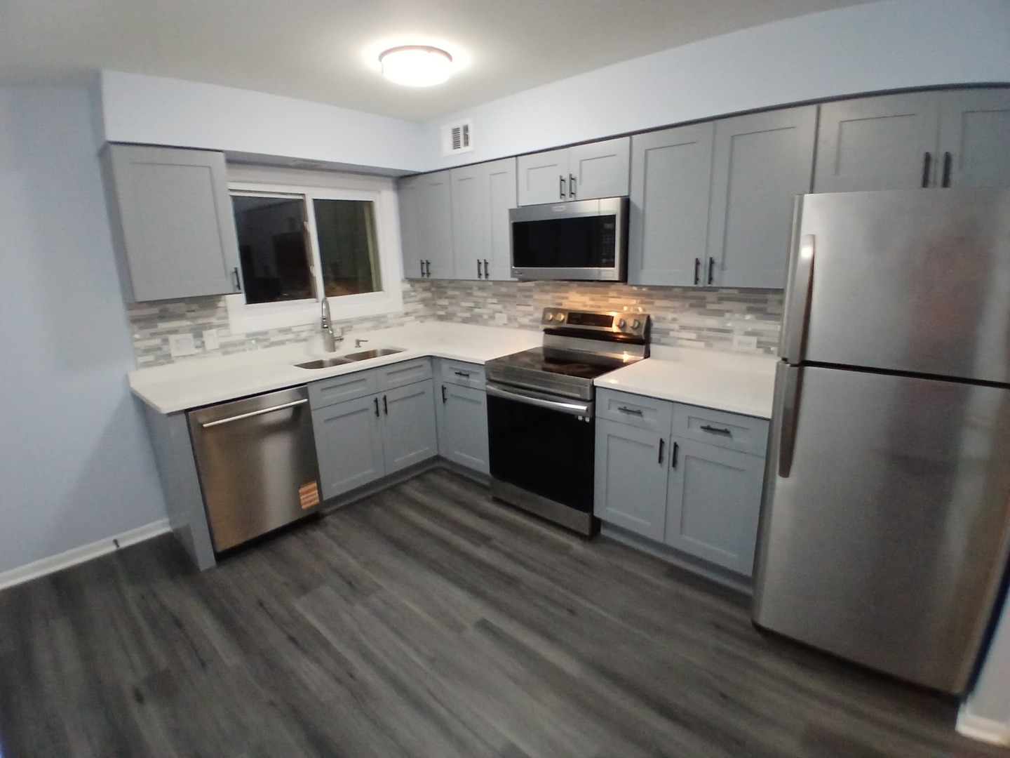 9460 Bay Colony Drive #3N, Des Plaines, IL 60016