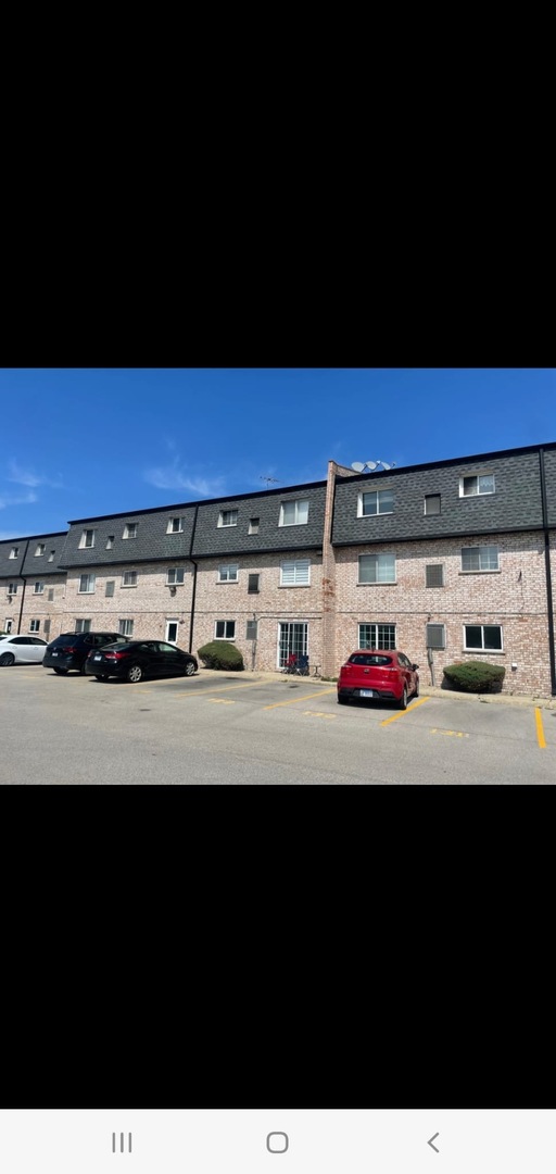 9460 Bay Colony Drive #3N, Des Plaines, IL 60016