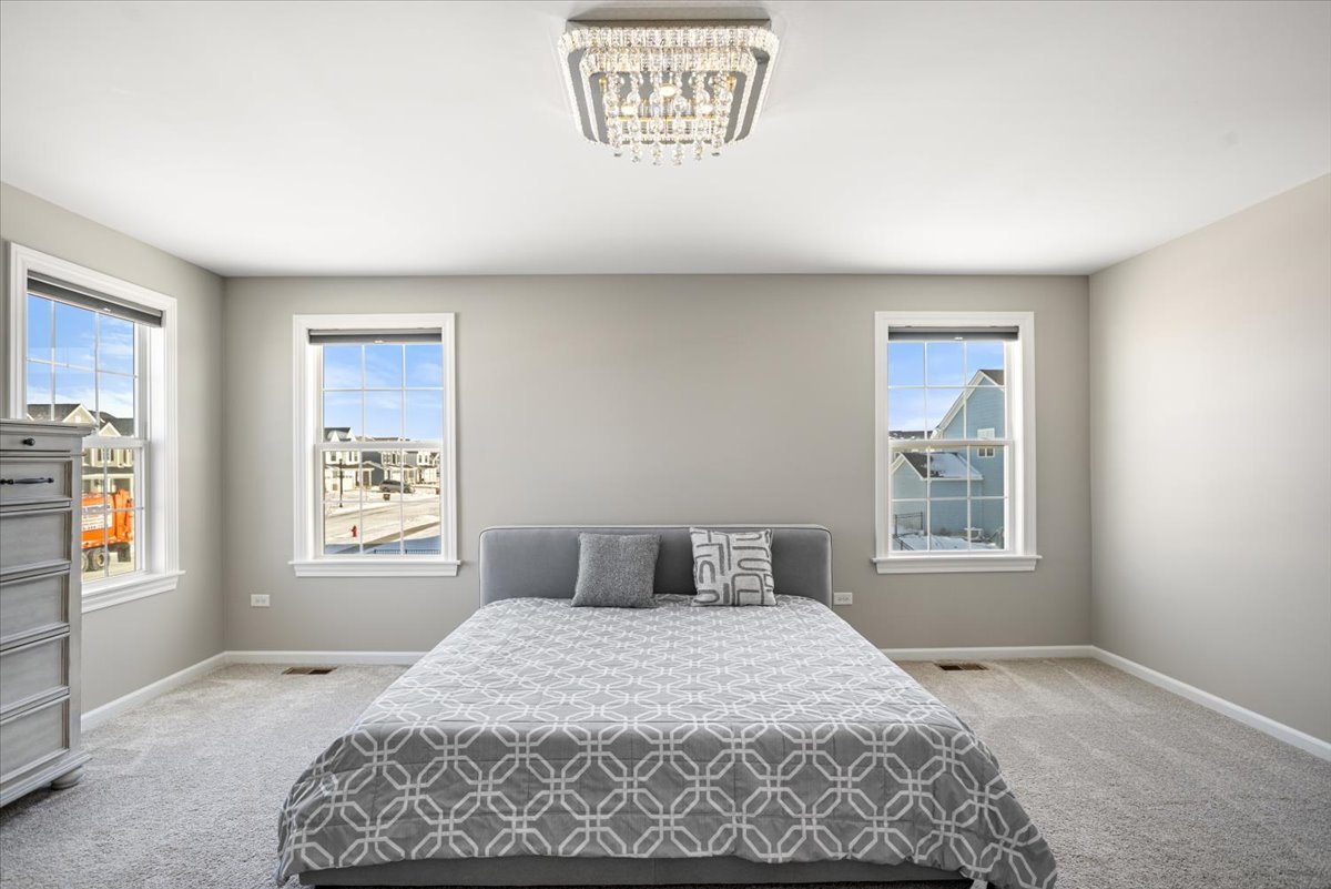 11306 Kinney Way, Huntley, IL 60142