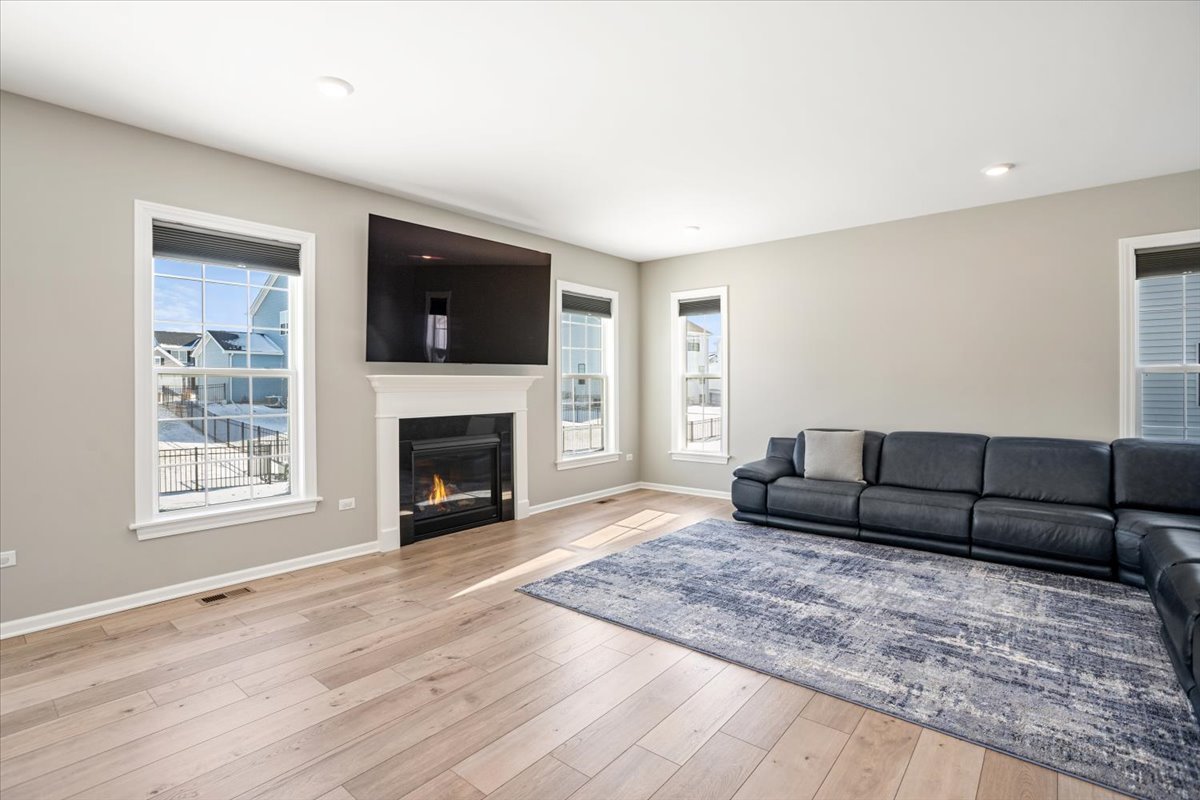 11306 Kinney Way, Huntley, IL 60142