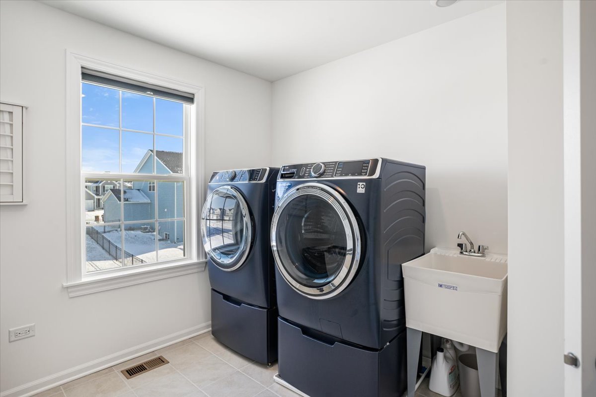 11306 Kinney Way, Huntley, IL 60142