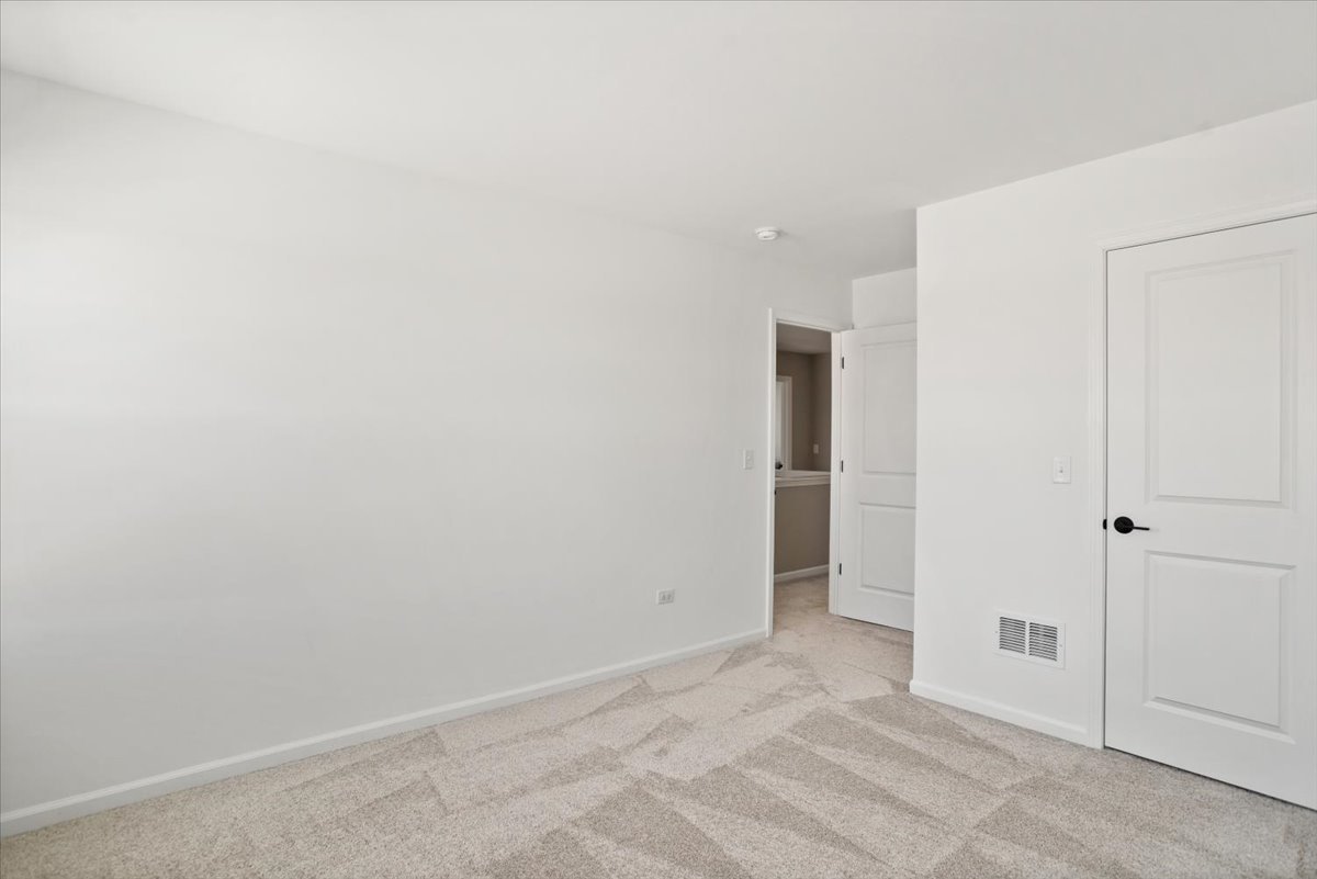 11306 Kinney Way, Huntley, IL 60142