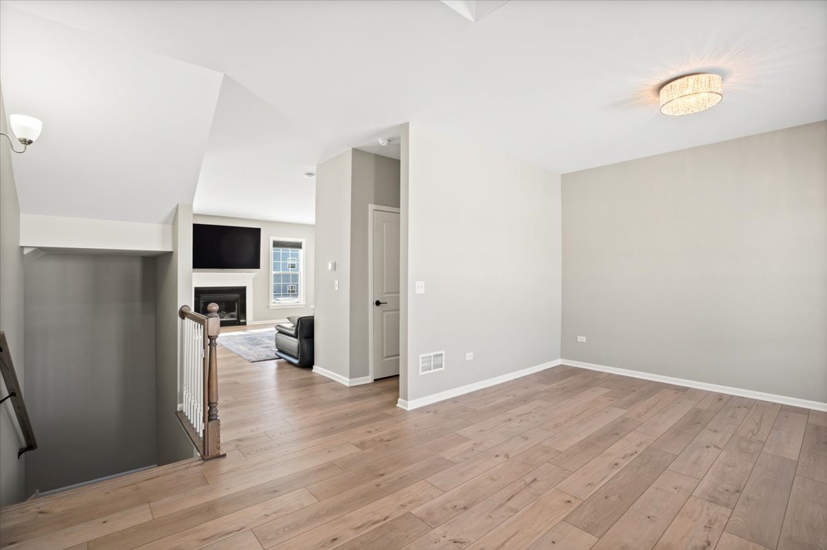 11306 Kinney Way, Huntley, IL 60142