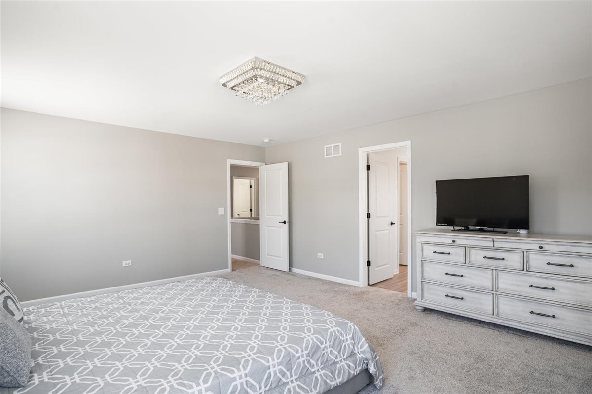 11306 Kinney Way, Huntley, IL 60142