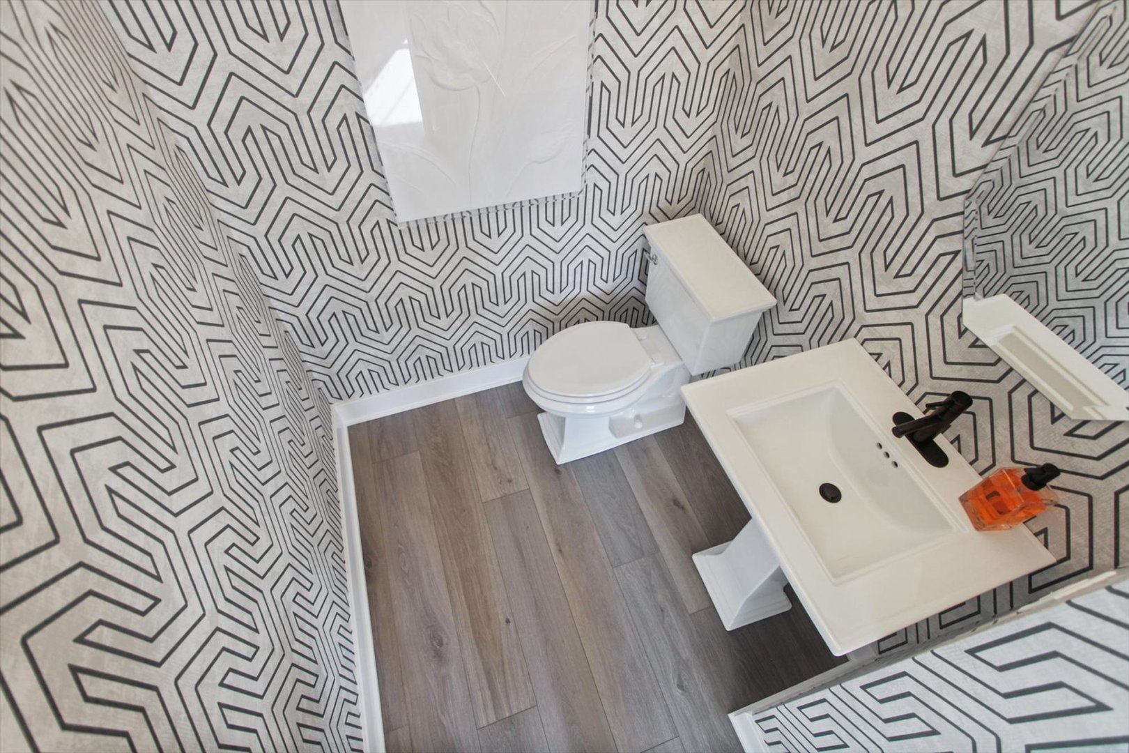 8528 Chadwick Court, Woodridge, IL 60517