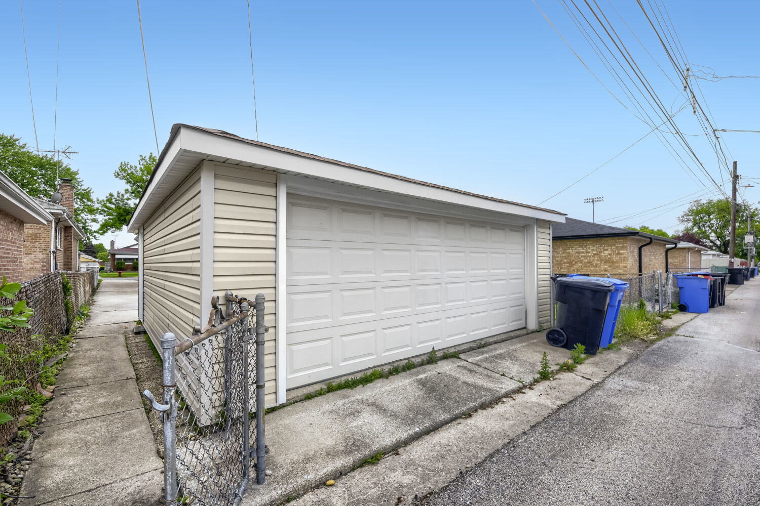 8531 S Tripp Avenue, Chicago, IL 60652
