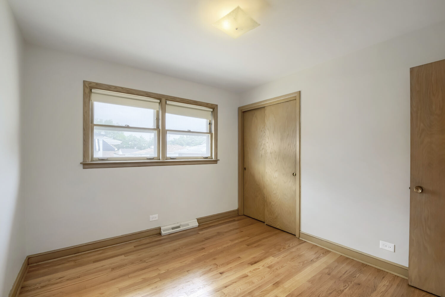 8531 S Tripp Avenue, Chicago, IL 60652