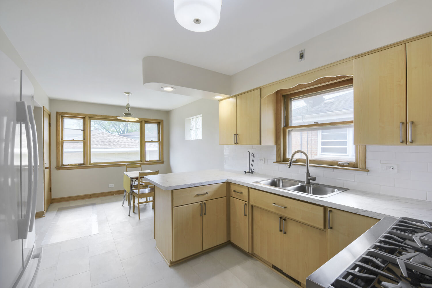 8531 S Tripp Avenue, Chicago, IL 60652