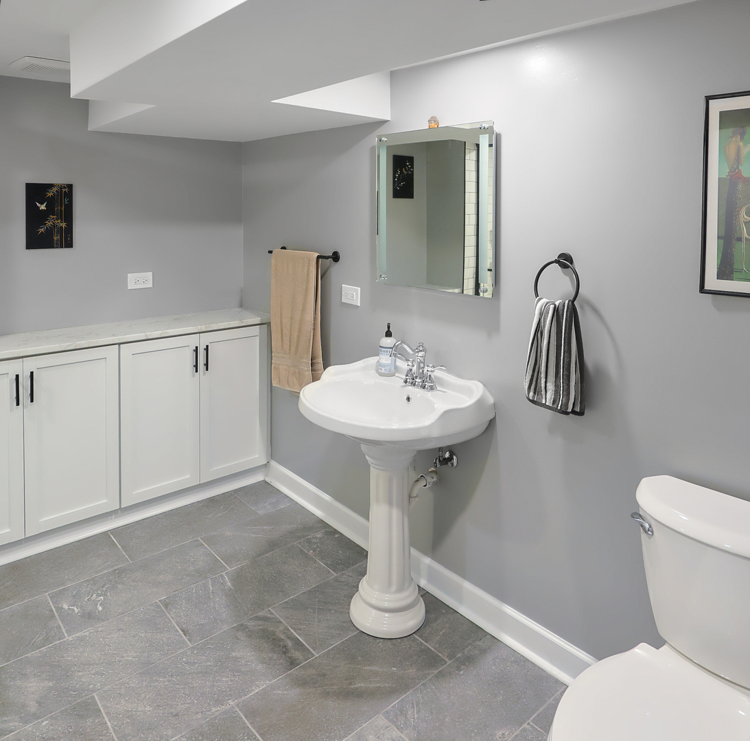 227 N Butterfield Road, Libertyville, IL 60048