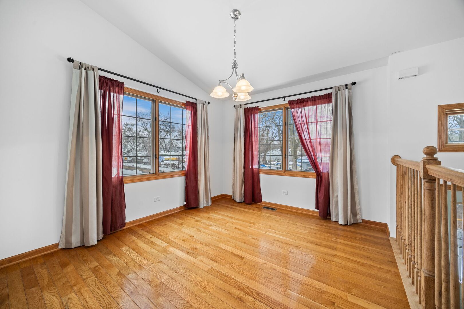 38815 N Broadway Avenue, Antioch, IL 60002