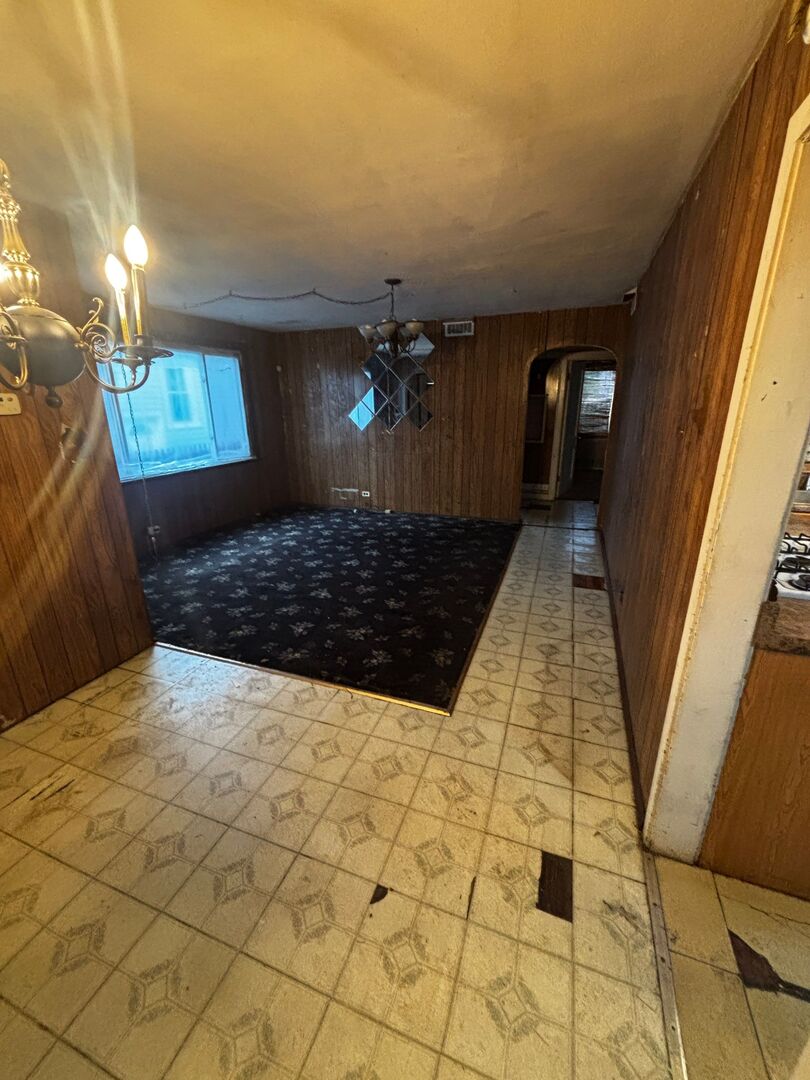 2729 W 89th Place, Evergreen Park, IL 60805