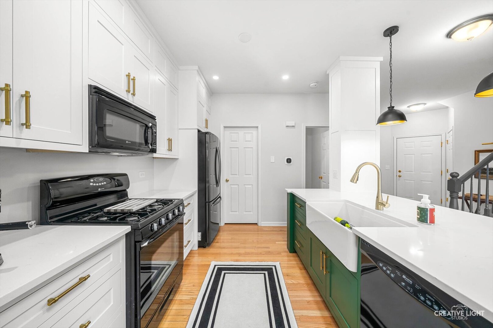 422 Merlot Court, Oswego, IL 60543