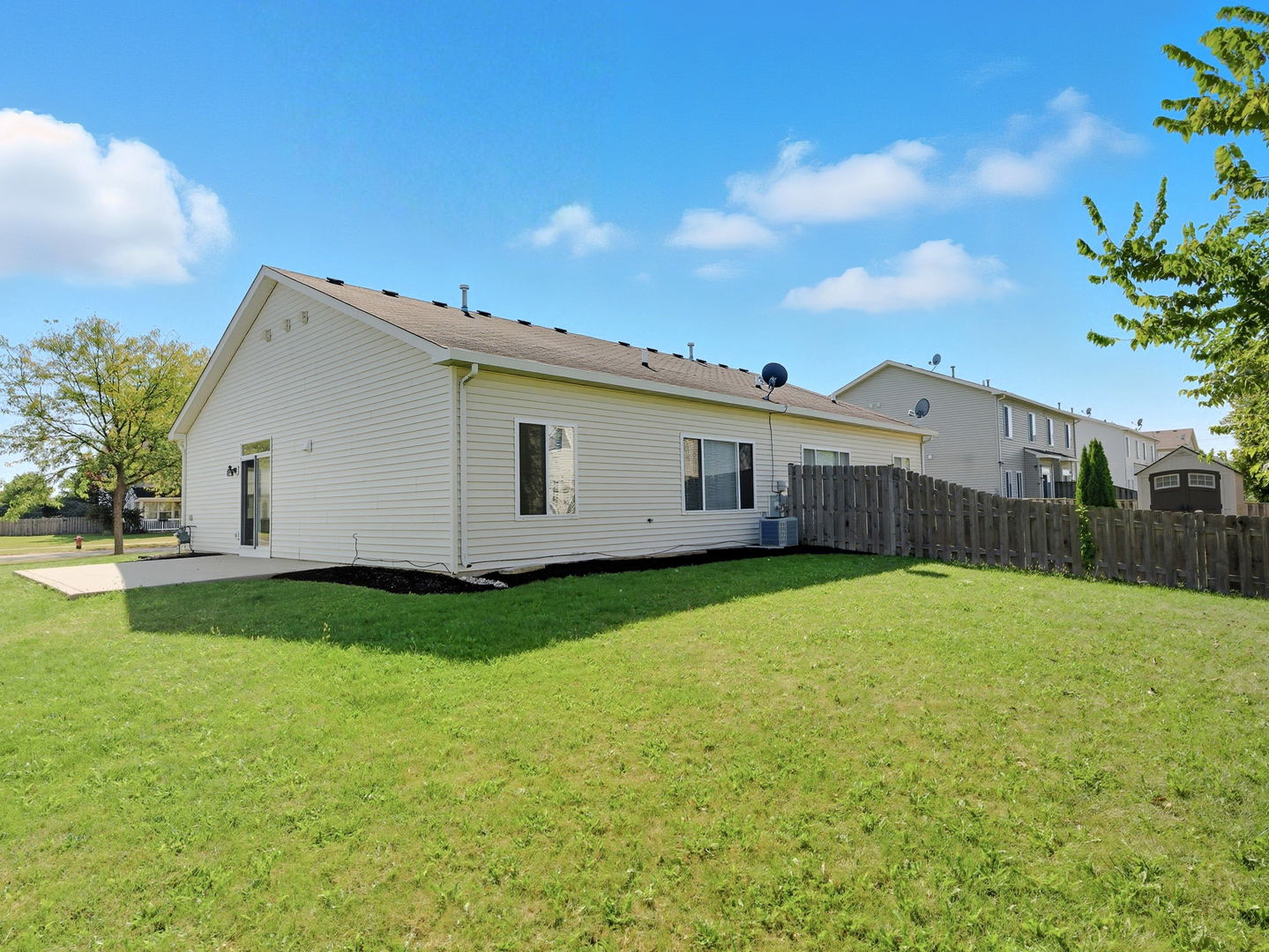 2813 Hoffman Street, Plano, IL 60545