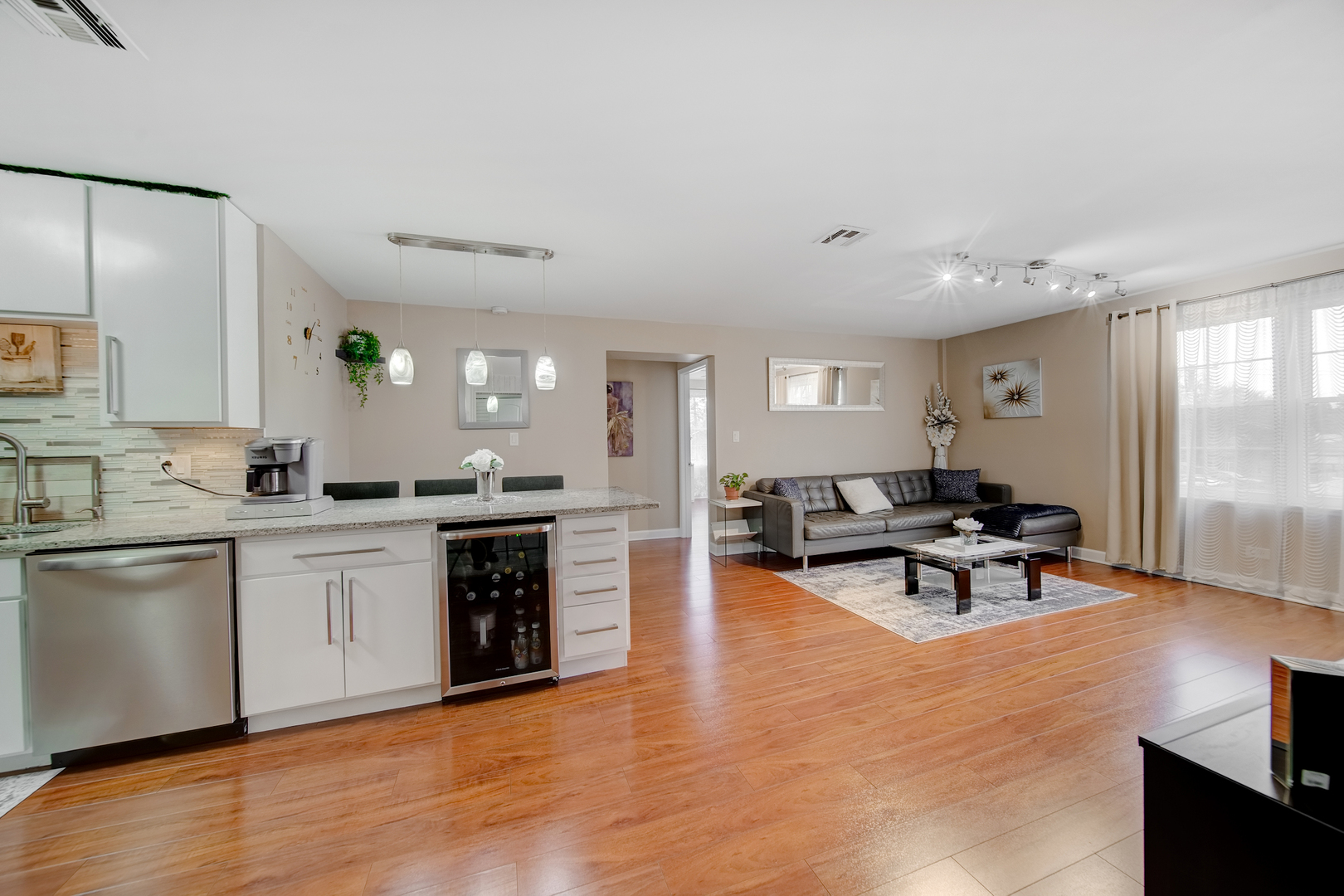 9146 Grand Avenue #2NE, Franklin Park, IL 60131