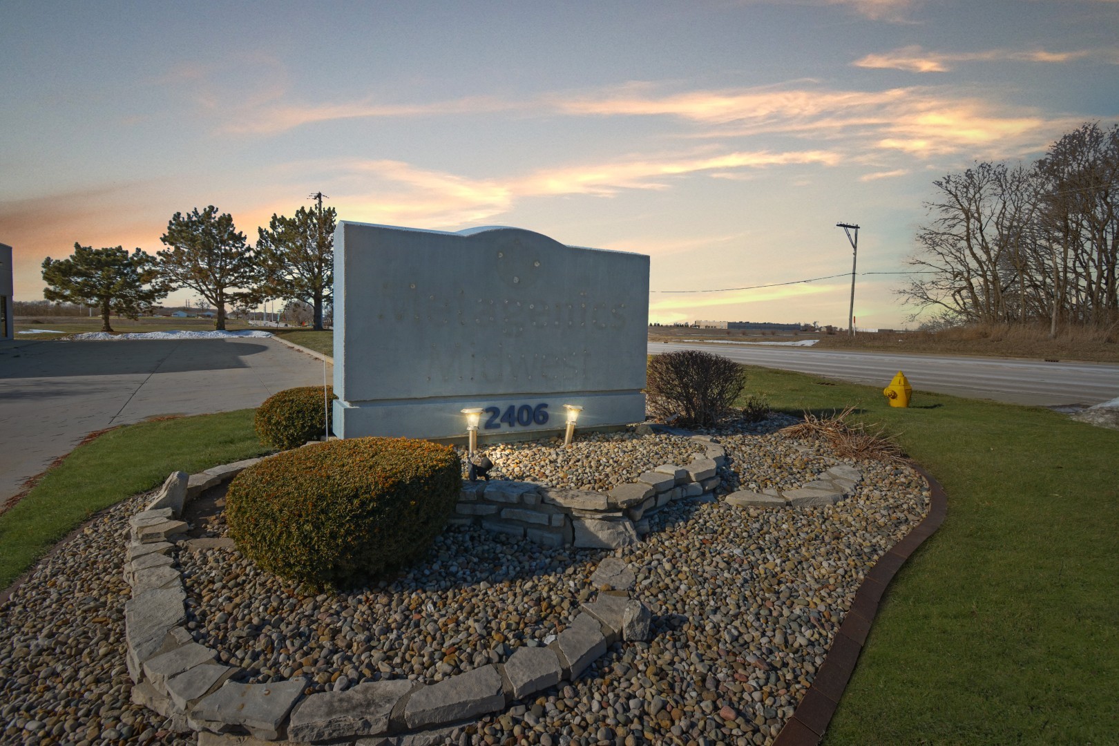 2406 W Market Street, Bloomington, IL 61705