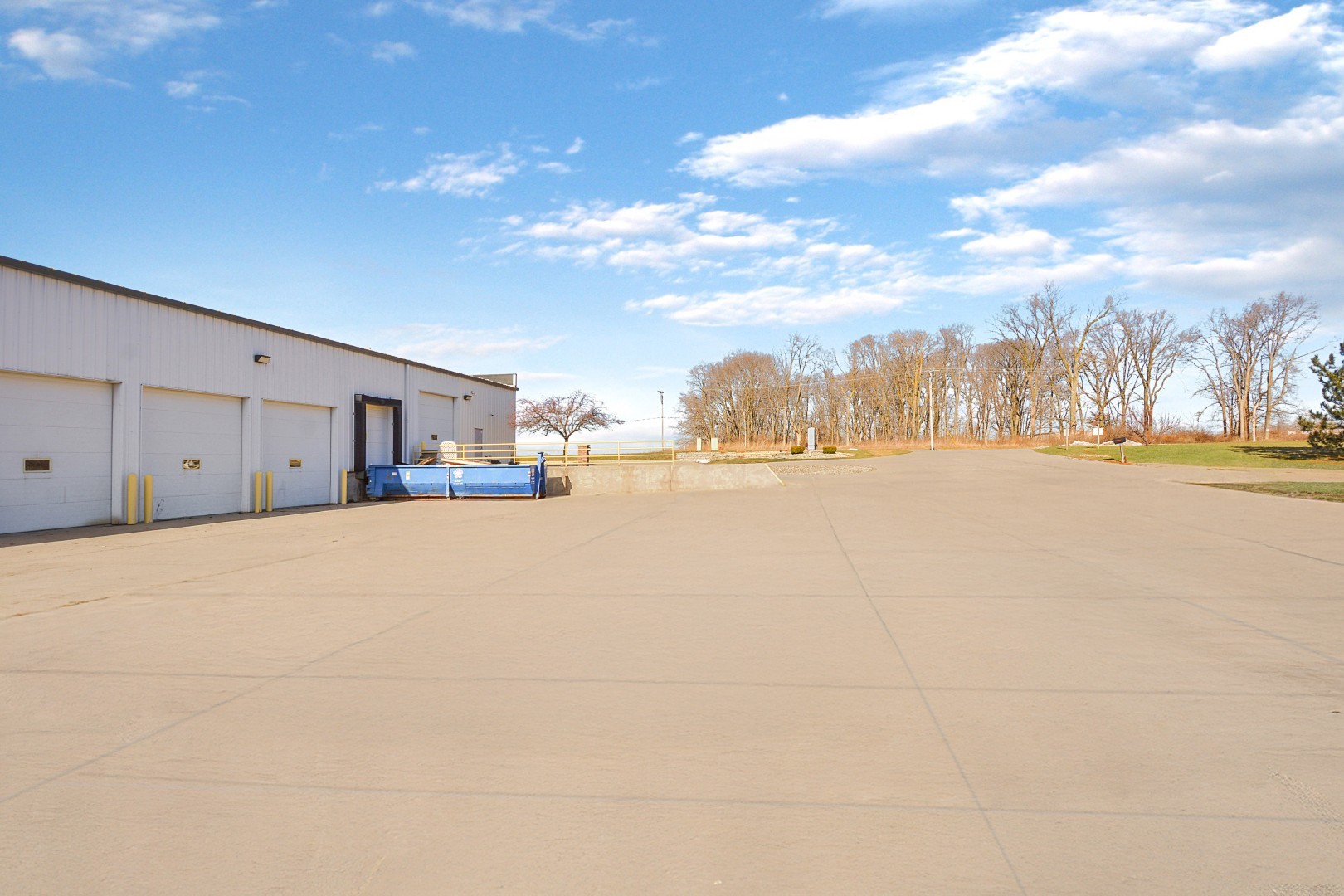 2406 W Market Street, Bloomington, IL 61705