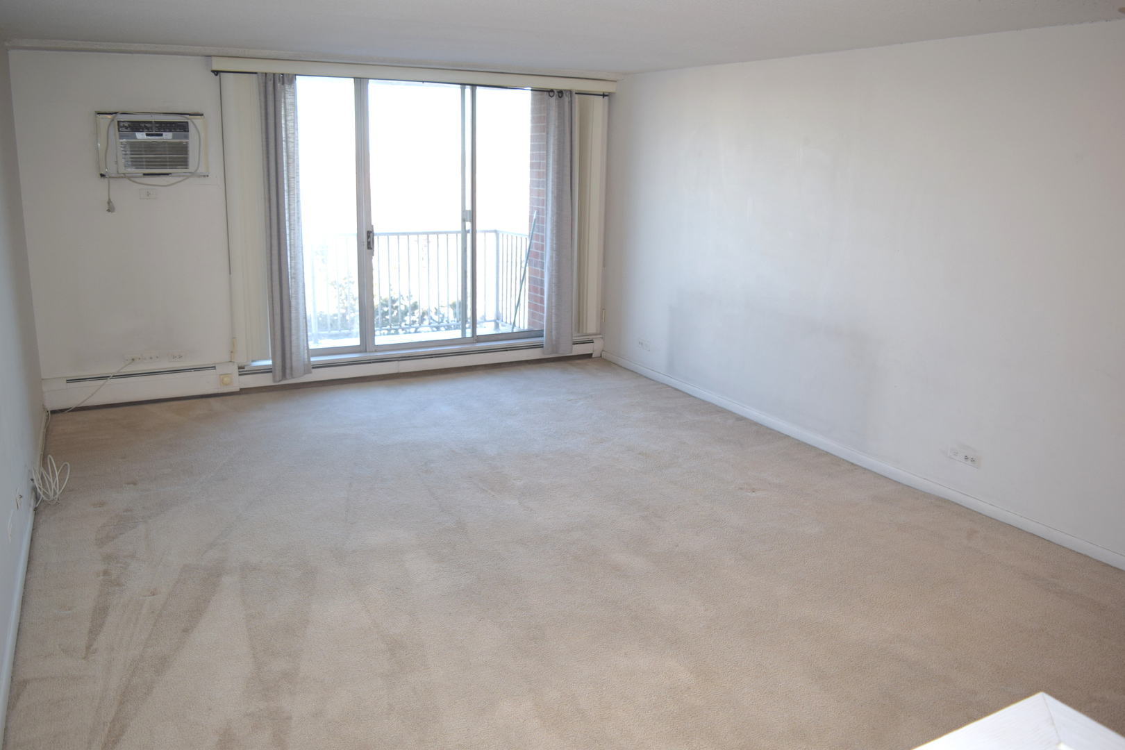 2200 S Stewart Avenue #4C, Lombard, IL 60148