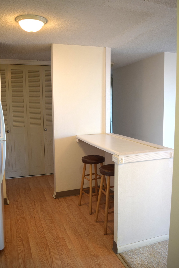 2200 S Stewart Avenue #4C, Lombard, IL 60148