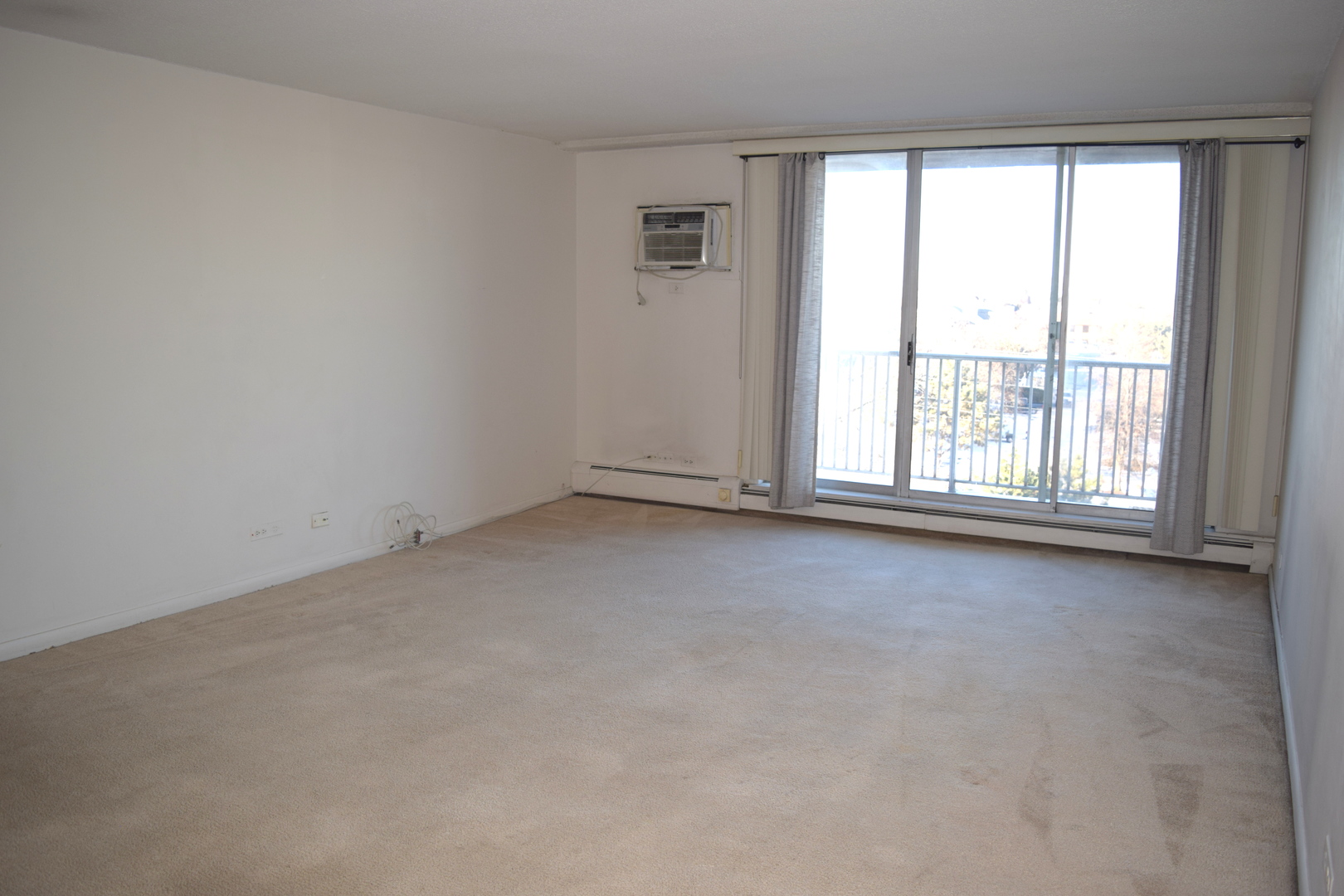 2200 S Stewart Avenue #4C, Lombard, IL 60148